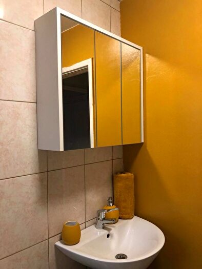 2 Bedroom Flat To Rent In East Street, London, SE17