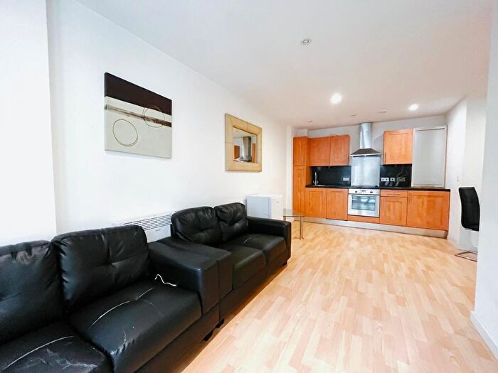 2 Bedroom Flat To Rent In Gateway North, Leeds, LS9