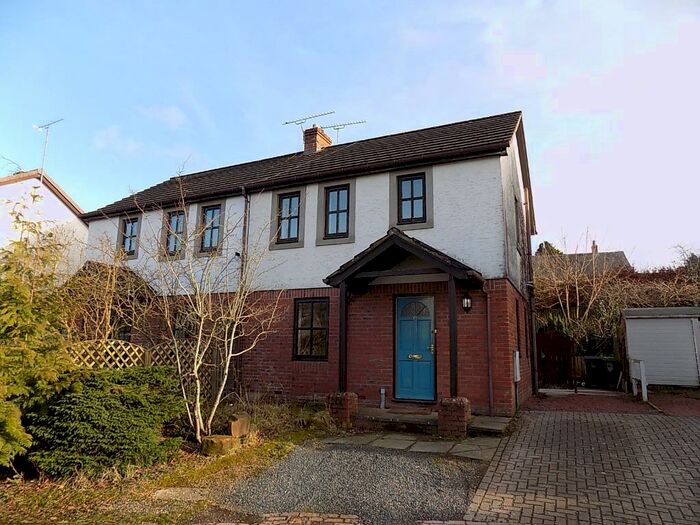 3 Bedroom Semi-Detached House To Rent In Beckside Gardens, Brampton, CA8