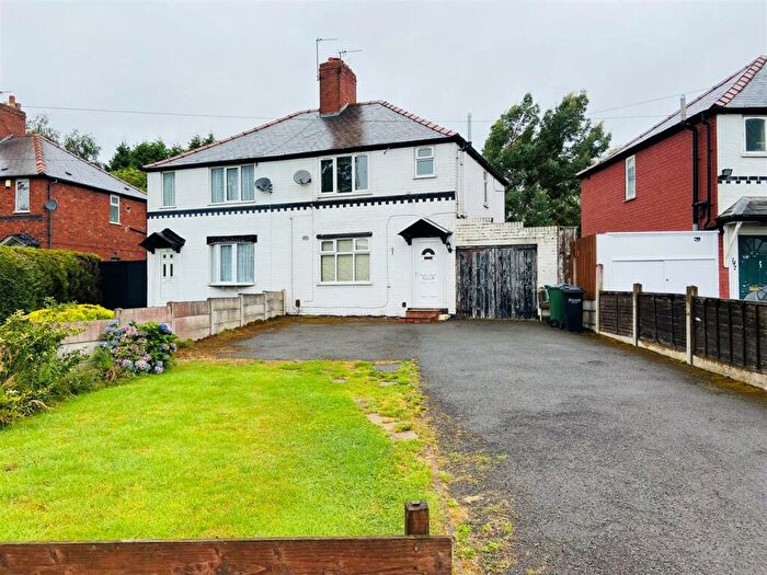 3 Bedroom Semi-Detached House To Rent In Oldbury Road, Rowley Regis, B65