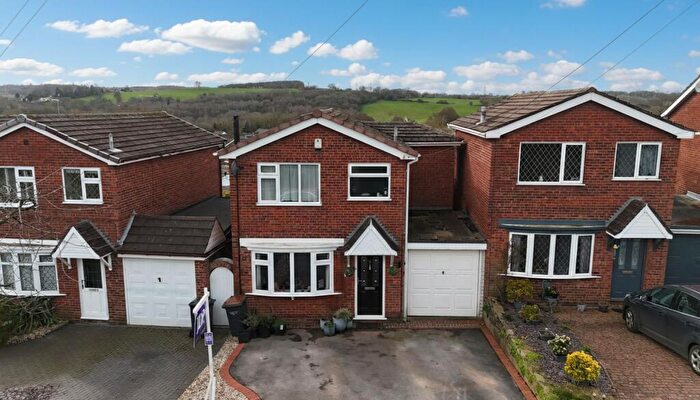 3 Bedroom Link Detached House For Sale In Ferndown Drive, Newcastle, ST5