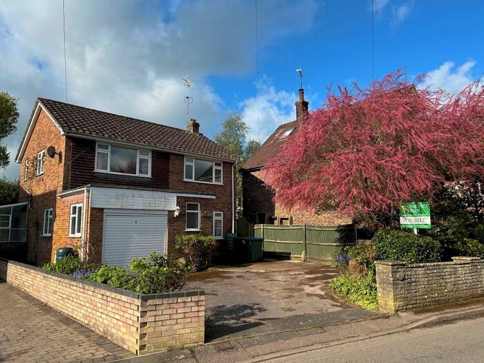 3 Bedroom Detached House For Sale In Locationlocation! Cricketfield Road, Horsham, West Sussex, RH12