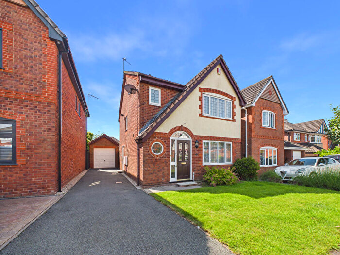 3 Bedroom Detached House For Sale In Wren Way, Mickleover, DE3