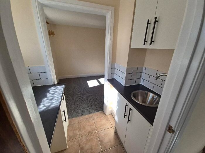 1 Bedroom Flat To Rent In Stratton-On-The-Fosse, Radstock, BA3