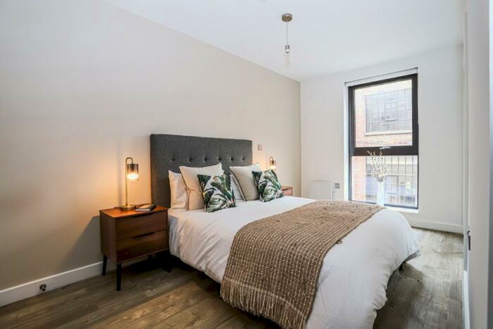 2 Bedroom Apartment To Rent In Gilders Yard Birmingham, B18