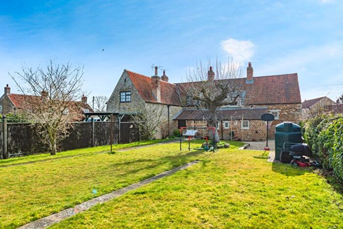 2 Bedroom Character Property For Sale In Hough Road, Frieston, Grantham, NG32