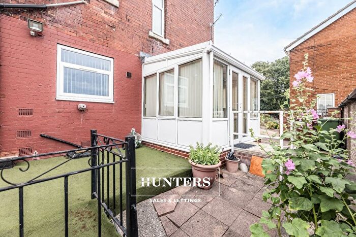 1 Bedroom Flat For Sale In Holywell Grove, Castleford, WF10