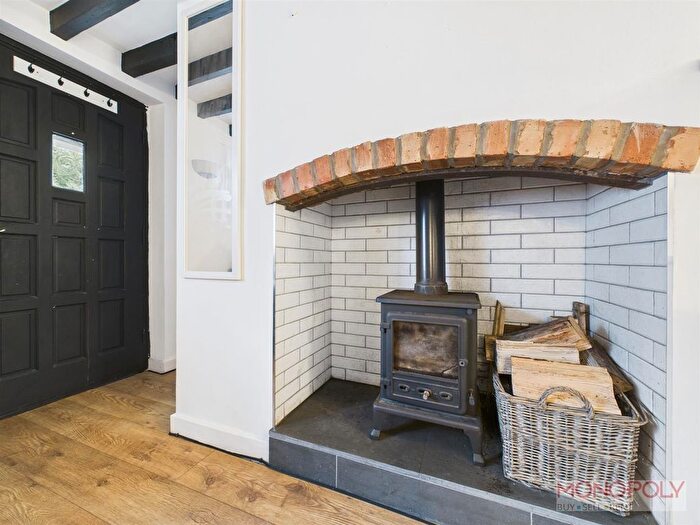 2 Bedroom Cottage For Sale In Wrexham Road, Marchwiel, Wrexham, LL13