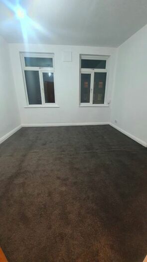2 Bedroom Flat To Rent In High Street, Barkingside, IG6