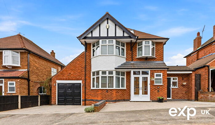 4 Bedroom Detached House For Sale In Castleton Avenue, Arnold, Nottingham, NG5