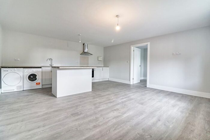 1 Bedroom Flat To Rent In Chelmsford Road, White Roding, Dunmow, CM6