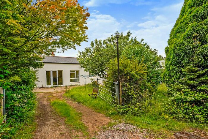 4 Bedroom Bungalow To Rent In Cowcombe Lane, Chalford, Stroud, GL6