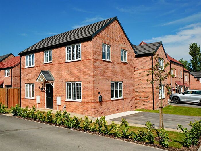 3 Bedroom Detached House For Sale In Aspen Road, Easingwold, YO61