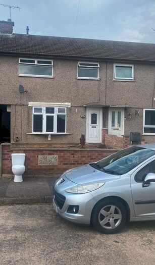 3 Bedroom Town House To Rent In Flamborough Road, Leicester, LE5