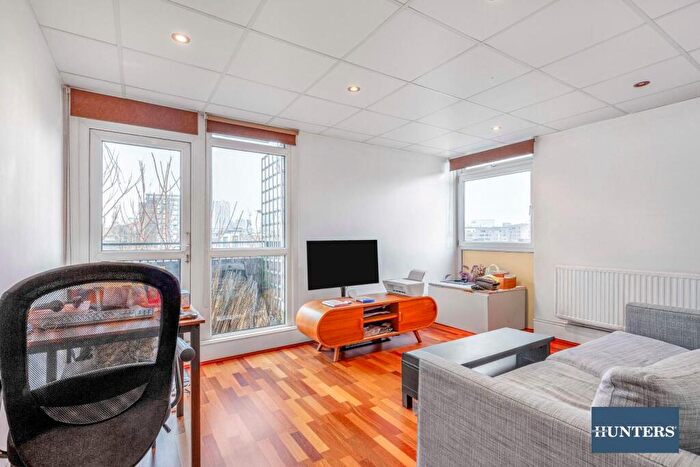 1 Bedroom Flat To Rent In Chambord Street, Shoreditch, E2