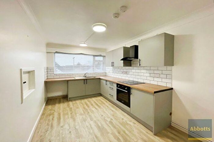 3 Bedroom Flat To Rent In Colindeep Lane, Norwich, NR7