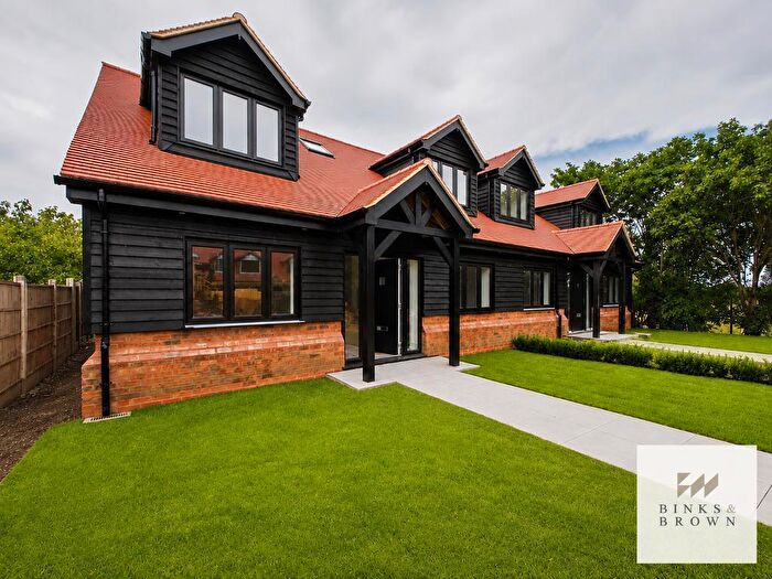 4 Bedroom Semi-Detached House For Sale In Wharf Way, Stanford Le Hope, Essex, SS17