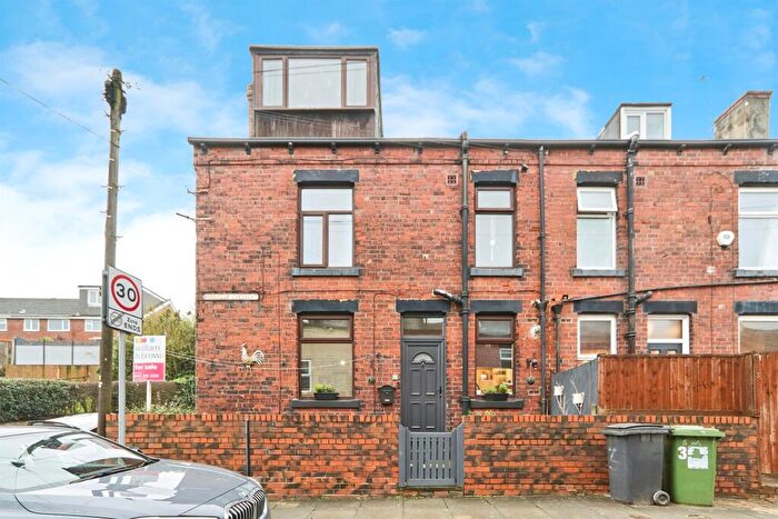2 Bedroom End Of Terrace House For Sale In Woodville Crescent, Horsforth, Leeds, LS18