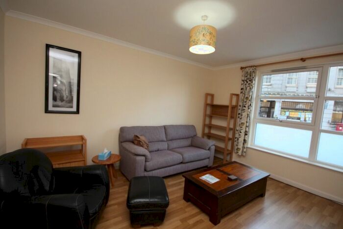 2 Bedroom Flat To Rent In Crown Street, Aberdeen, AB11