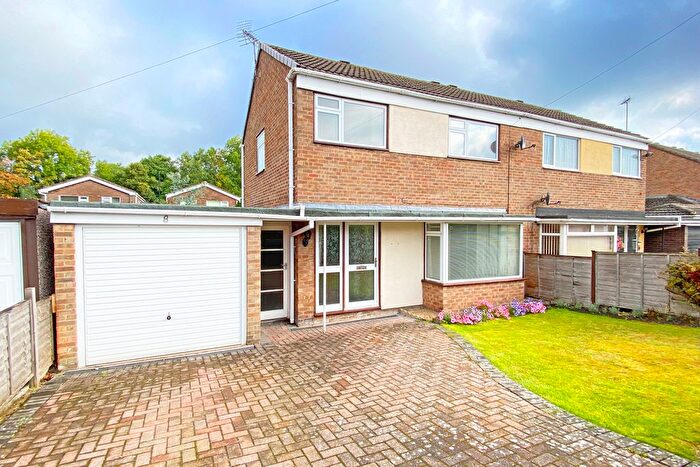 3 Bedroom Semi Detached House For Sale In Burnside Drive, Harrogate, HG1