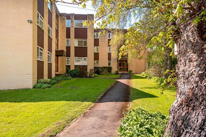 2 Bedroom Apartment For Sale In Pitman Court, Gloucester Road, Bath, BA1
