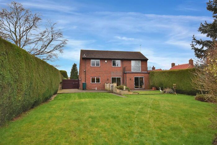 3 Bedroom Detached House For Sale In High Street, Swinderby, Lincoln, LN6