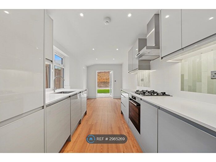 4 Bedroom Terraced House To Rent In Grafton Road, London, NW5