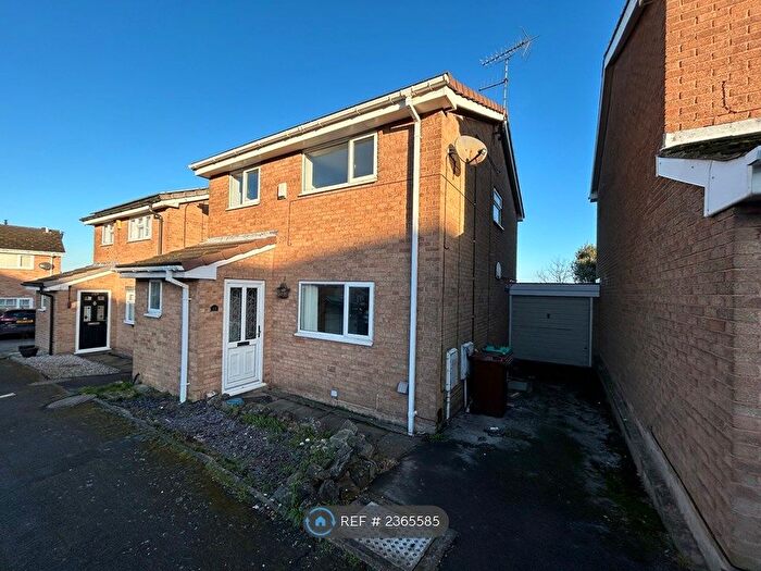 4 Bedroom Detached House To Rent In Crosby Close, Forest Town, Mansfield, NG19