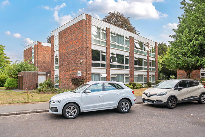 2 Bedroom Flat For Sale In Moat Court, Shaw Close, Ottershaw, KT16