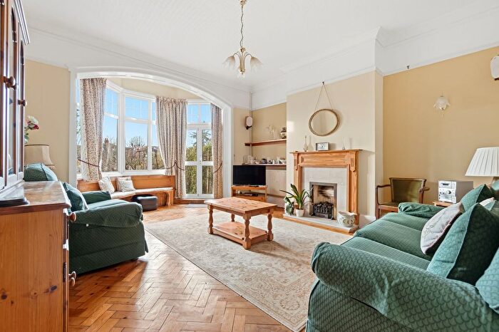 4 Bedroom Semi Detached House For Sale In Rosebery Road, Cheam, SM1