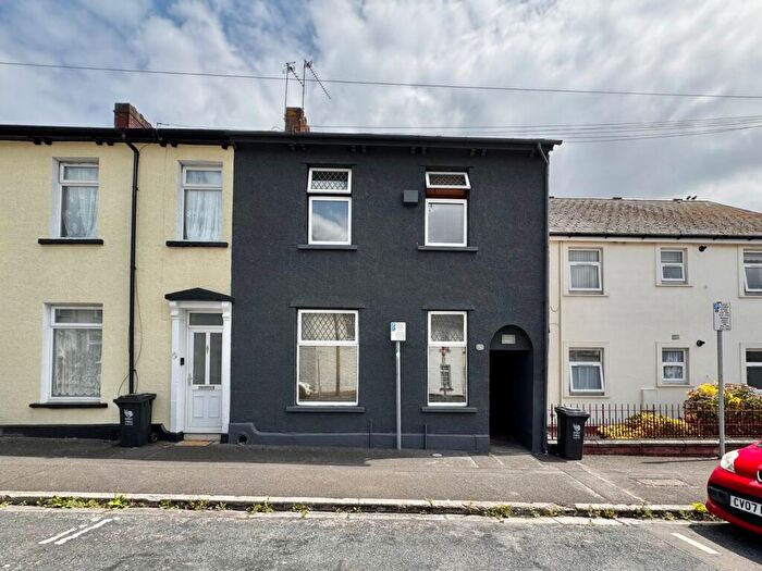 3 Bedroom End Of Terrace House For Sale In Albert Avenue, Newport, NP19