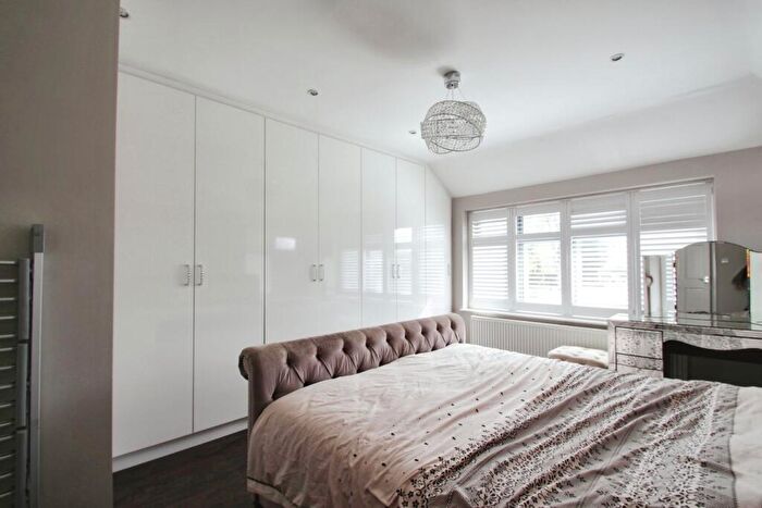 2 Bedroom Semi-Detached House To Rent In North Park, Iver, SL0