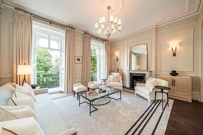 6 Bedroom Detached House To Rent In Chester Square, Belgravia, SW1W