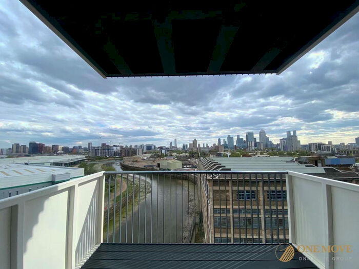 Studio To Rent In Three Waters, London, E3