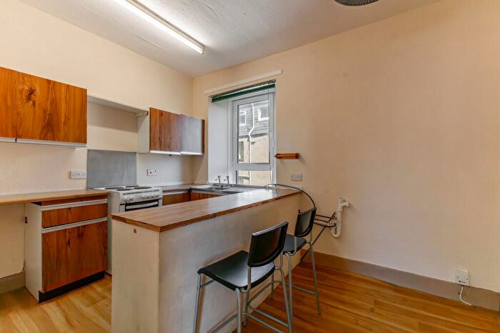 2 Bedroom Flat For Sale In Canal Street, Perth, PH2