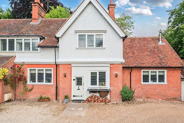 5 Bedroom Semi-Detached House To Rent In Reading Road, Streatley, Reading, Berkshire, RG8