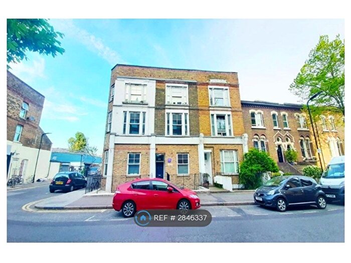 2 Bedroom Flat To Rent In Clarence Road, London, E5