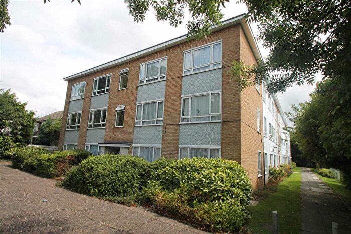 1 Bedroom Apartment To Rent In Southbourne Grove, Westcliff On Sea, SS0