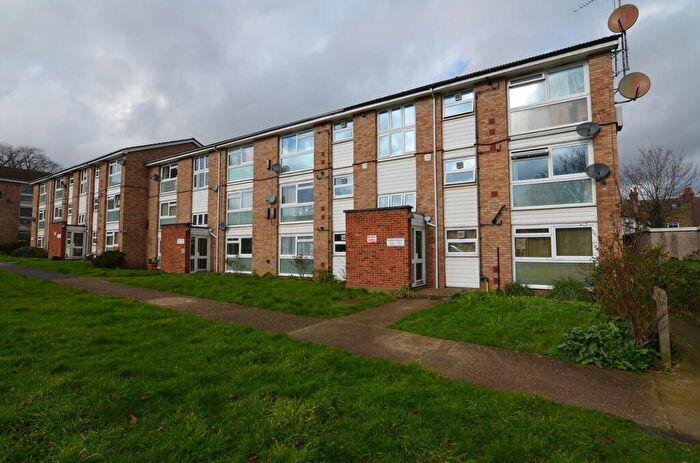 2 Bedroom Apartment To Rent In Hope Park, Bromley, BR1