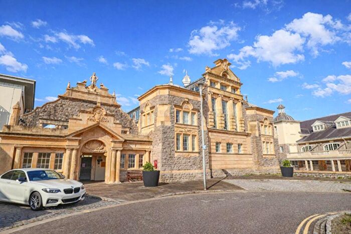 1 Bedroom Apartment For Sale In The Baths, Knightstone Island - Vacant - Ground Floor Apartment, BS23