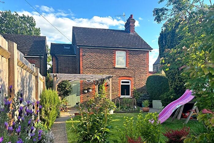 3 Bedroom Detached House For Sale In Frantfield, Edenbridge, TN8