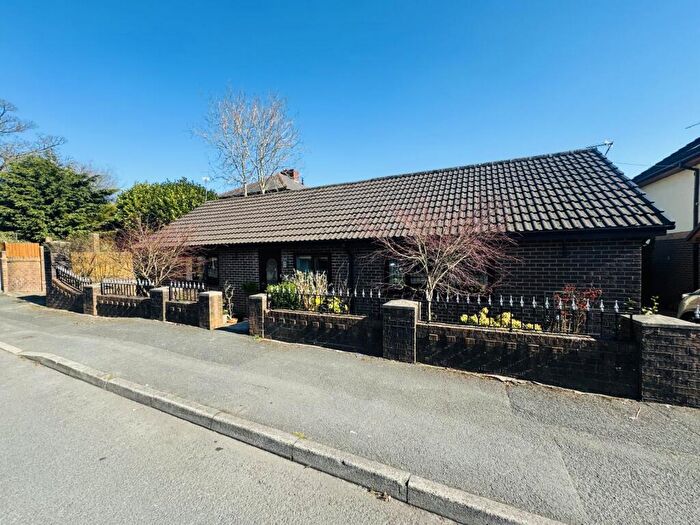 2 Bedroom Bungalow To Rent In Vale Coppice, Horwich, Bolton, Lancashire, BL6