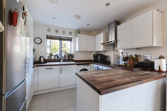 3 Bedroom Detached House For Sale In Romney Road, Allington, ME16