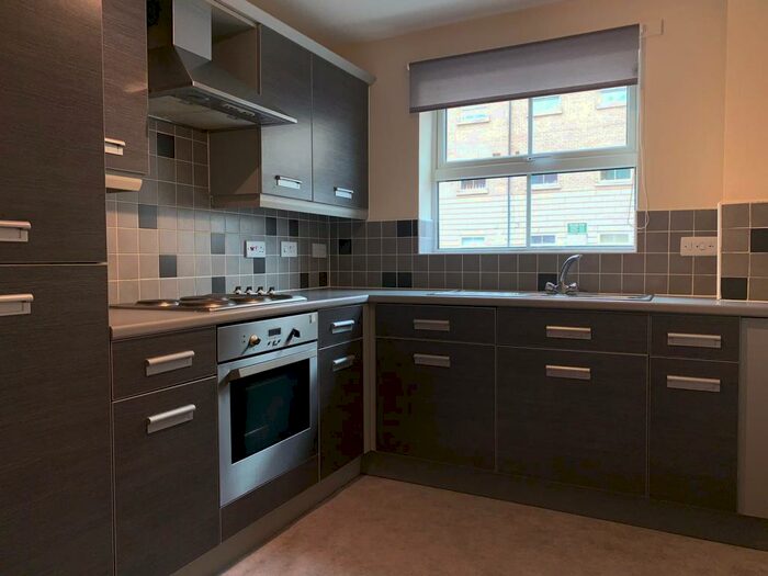 2 Bedroom Flat To Rent In Riverside Drive, Lincoln, LN5