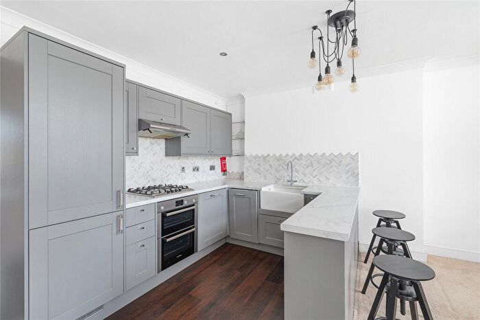 1 Bedroom Flat For Sale In Finborough Road, Earl's Court, SW10