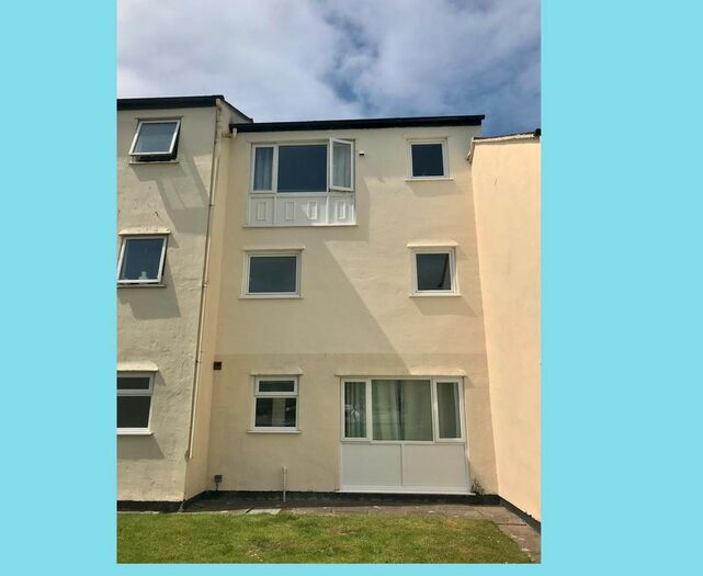 2 Bedroom Maisonette To Rent In Glan Gors, Harlech, LL46