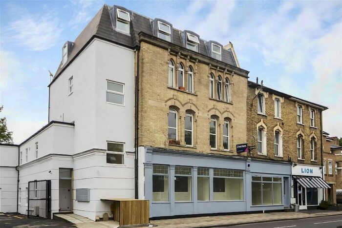 2 Bedroom Flat To Rent In Uxbridge Road, Hampton Hill, Hampton, TW12