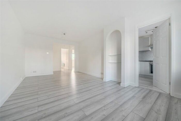 2 Bedroom Flat To Rent In Pycroft Way, London, N9