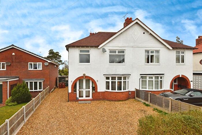 3 Bedroom Semi-Detached House For Sale In Chestnut Avenue, Shavington, Crewe, CW2