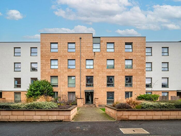 3 Bedroom Flat For Sale In / Dalgety Road, Edinburgh, EH7